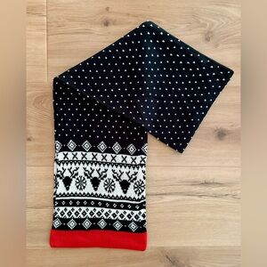 Avenue 9 Winter Scarf